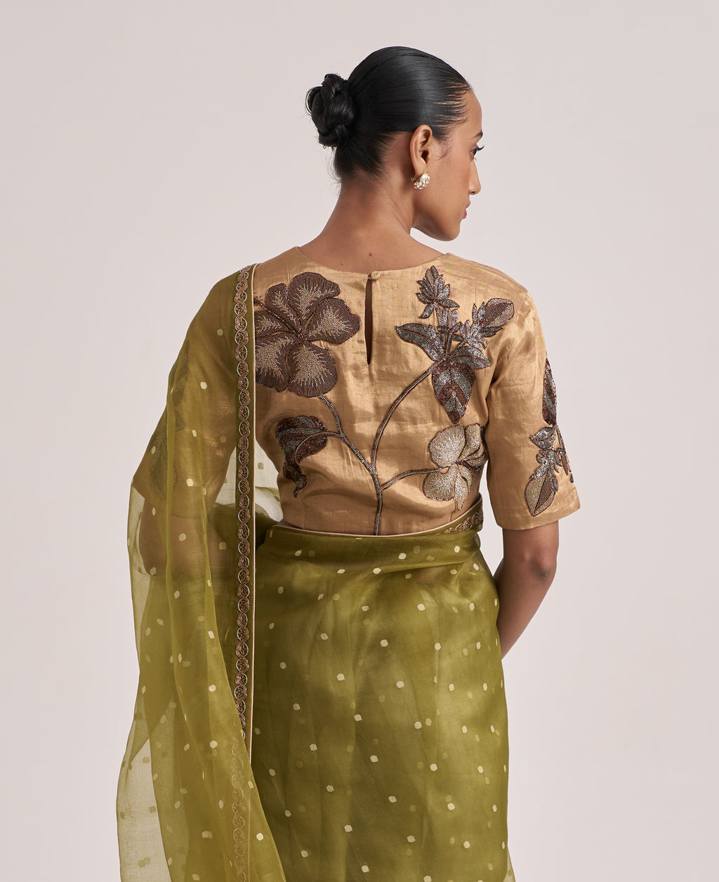 H I B I S C U S _ G O L D