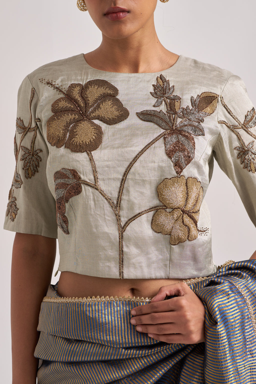 H I B I S C U S _ S I L V E R