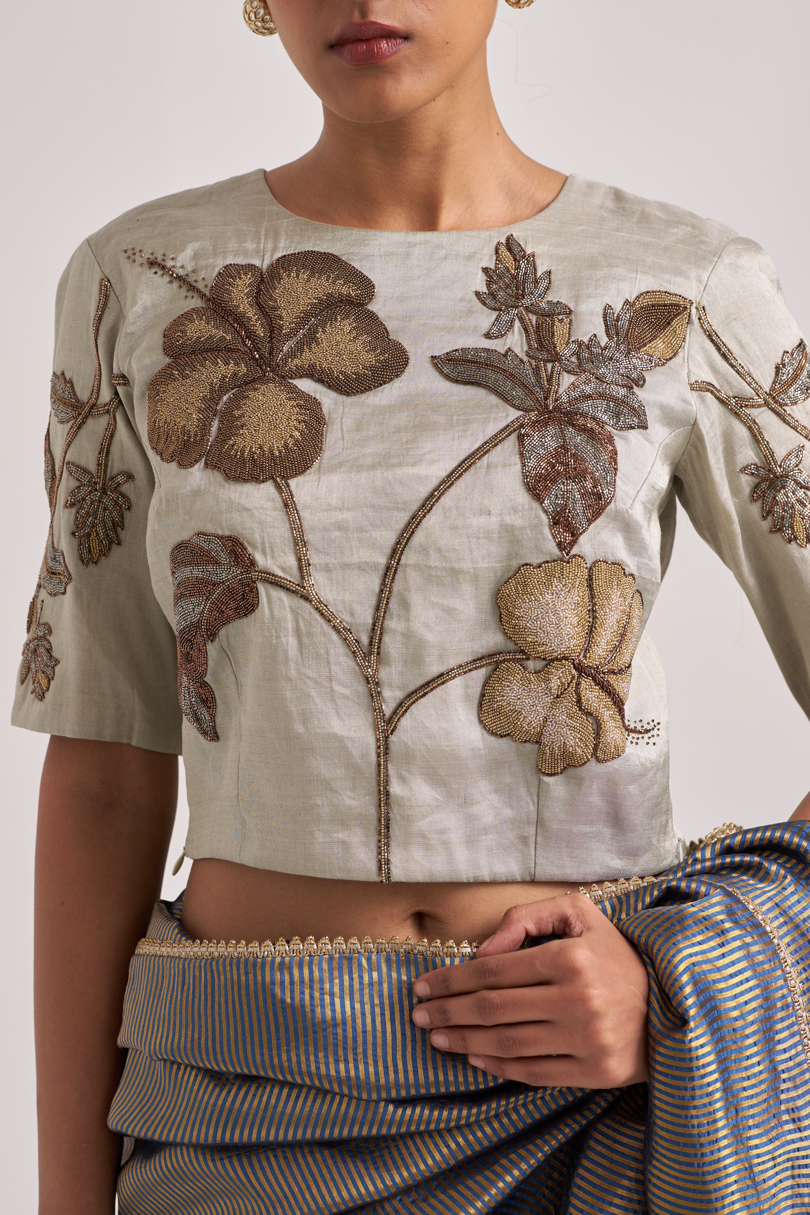 H I B I S C U S _ S I L V E R