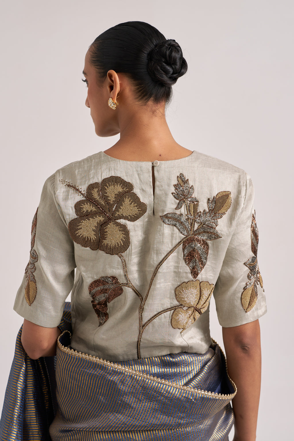 H I B I S C U S _ S I L V E R