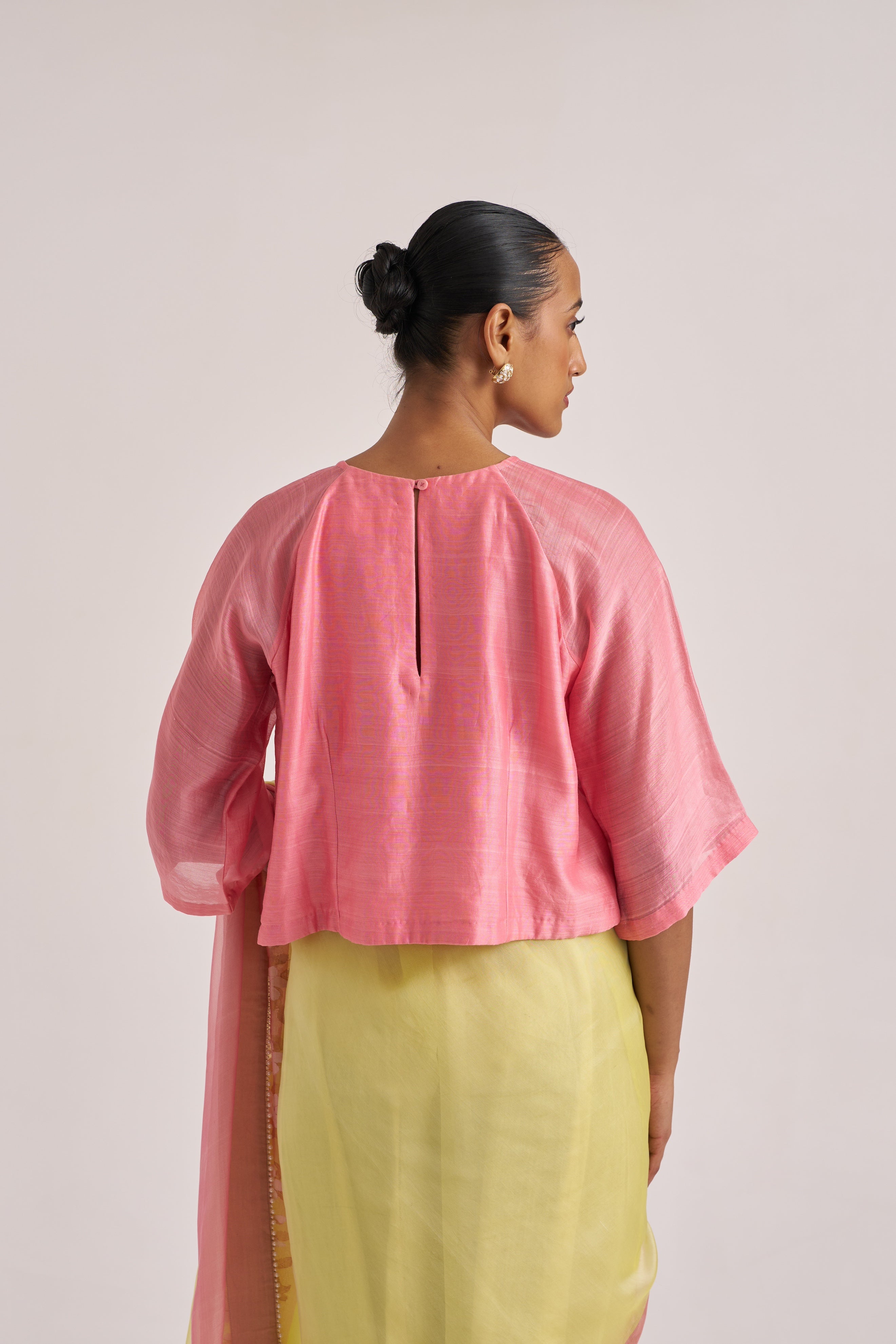 S W A R A _ P E A C H