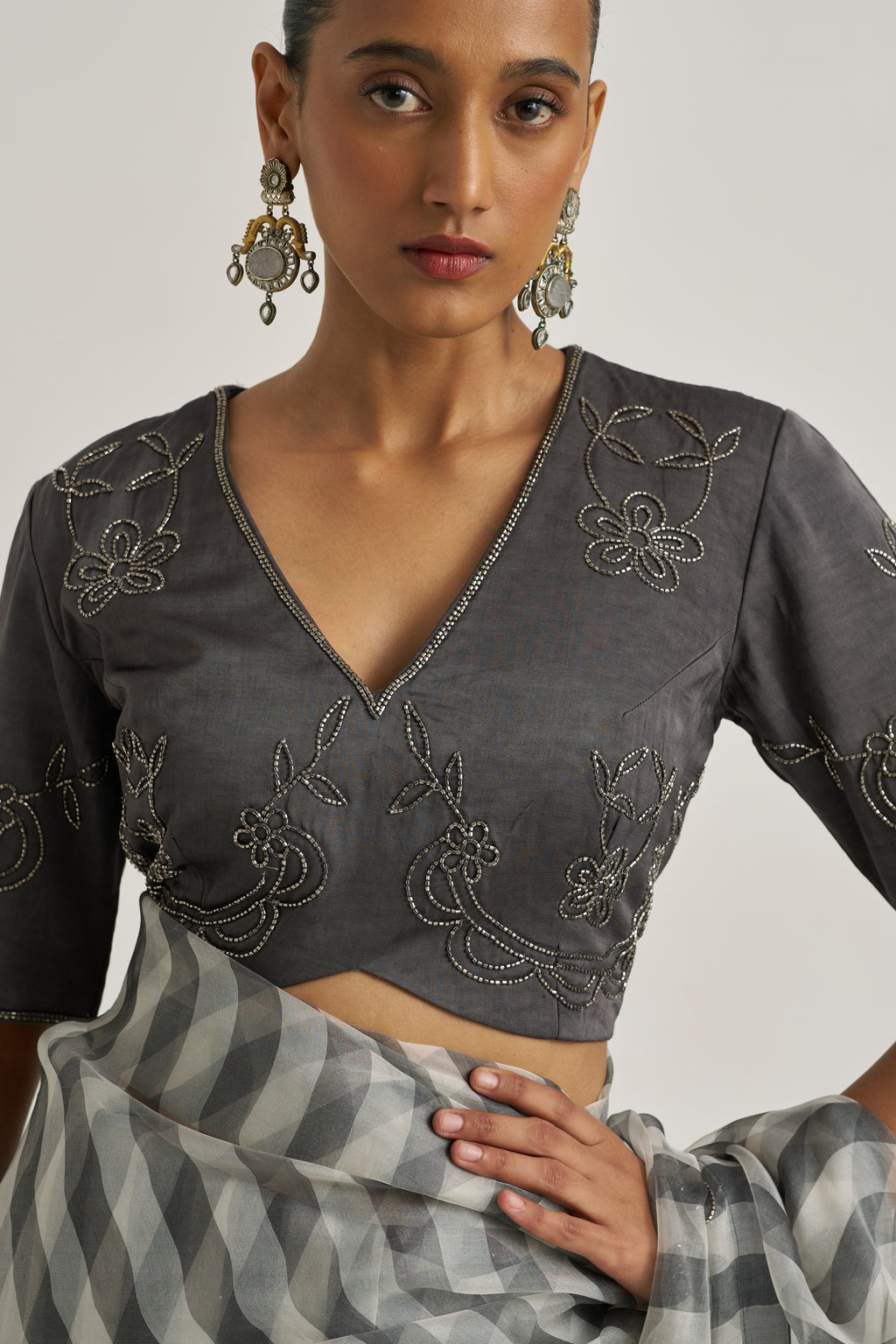 Y A M I N I _ G R E Y