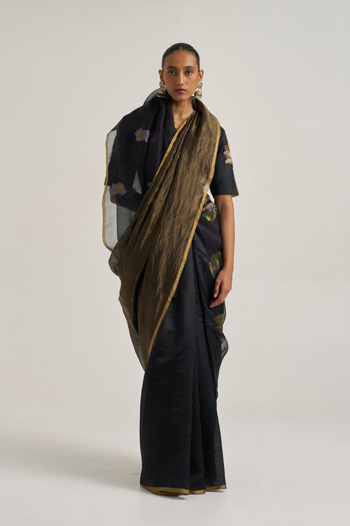 A A R O O H I _ B L A C K